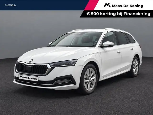 Skoda Octavia Combi 1.4 TSI iV PHEV 204pk DSG Business Edition Plus · Trekhaak · Head-Up Display · S...