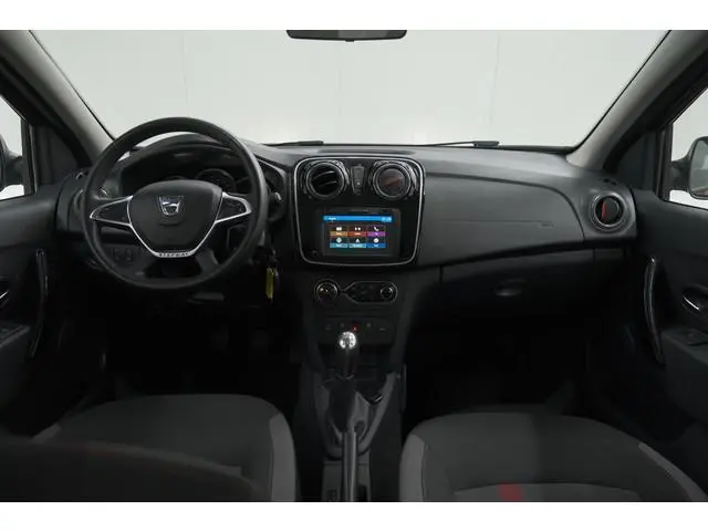 Dacia Sandero TCe 90 Tech Road | Trekhaak | Navigatie | Parkeersensoren
