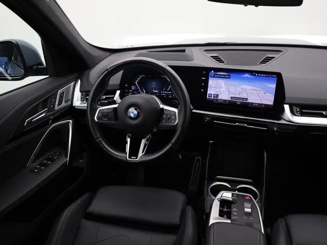BMW X1 sDrive18i | M-Sport | Pano | Memory | 360 Camera | Head Up | Keyless | Harman/ Kardon | Prijs...