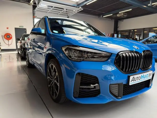 BMW X1 xDrive25e M Sport Head Up ACC Head-Up Display Achteruitrijcamera Carplay 19 Inch SOH 88%