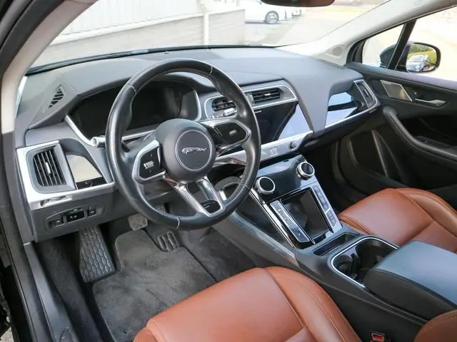 Jaguar I-PACE