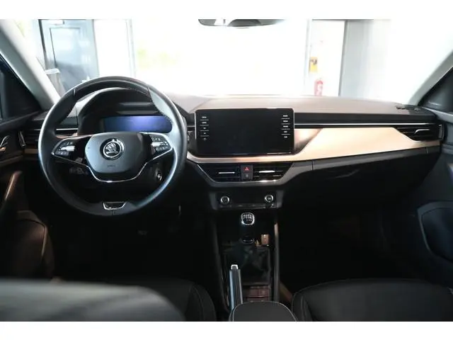 ŠKODA Scala 1.0 TSI Business Edition Nap! Adaptieve Cruise Clima Lane Assist Trekhaak Stoelverwarmin...