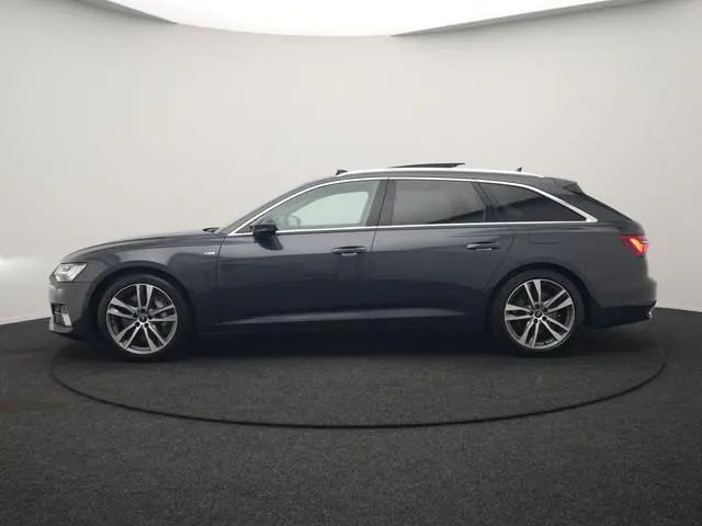 Audi A6 Avant 50 TFSI e quattro S Line PHEV 300pk | Trekhaak Af Fabriek | Panodak | 360 Camera | Hea...