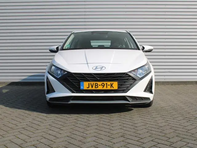 Hyundai i20 1.2 MPI Comfort | BTW Auto | Stuur-/stoelverwarming | Camera | Navi | Apple Carplay | An...