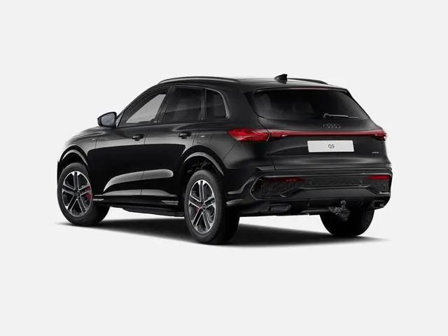 Audi Q5 2.0 TFSI e-hybrid quattro S edition Competition 367 PK · Tech pro · Glazen panoramadak · B&O...