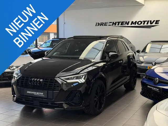 Audi Q3 35 TFSI Pro Line s-line / Pano / camera / navigati