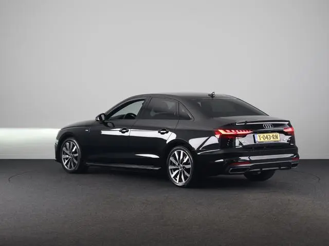 Audi A4 Limousine 35 TFSI S edition Competition 150pk | Climate control |  LED koplampen |  lederen/...