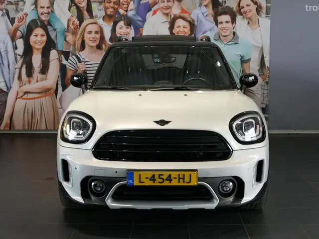 MINI Mini Countryman 1.5 Cooper MINI Yours - Occasion Lease vanaf €939 p/m - Dealer onderhouden! - A...