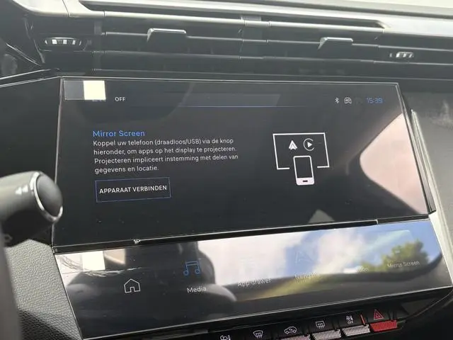 Peugeot e-308