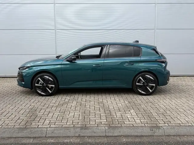 Peugeot e-308