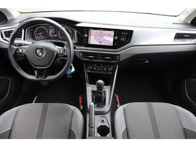 Volkswagen Polo 1.0 TSI Highline Business R 1e Eigenaar | Volledig Onderh | NAP | BTW | Navi | Carpl...