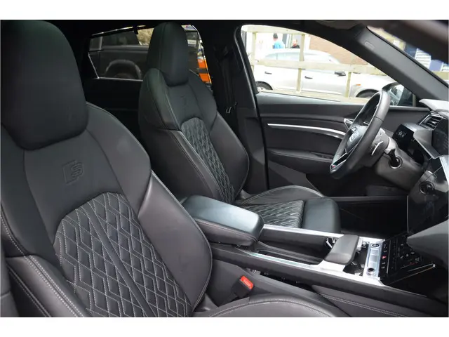 Audi Q8 Sportback e-tron