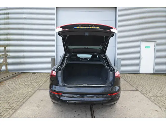 Audi Q8 Sportback e-tron