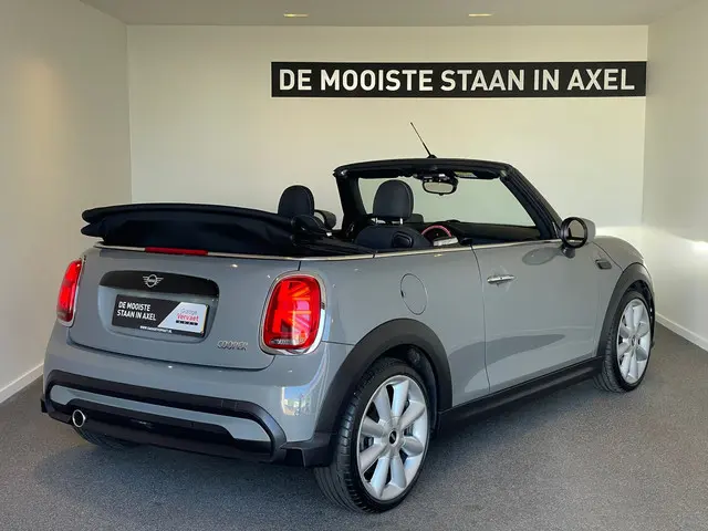 MINI Mini Cabrio 1.5 Cooper Classic