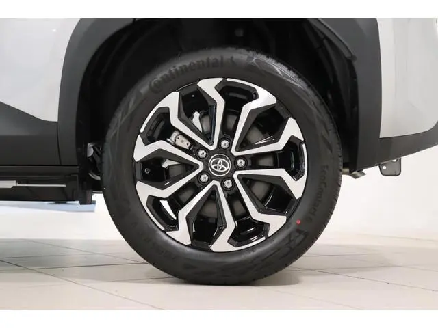 Toyota Yaris Cross 1.5 Hybrid 115 Dynamic, Comfort Pack, Nieuw en direct leverbaar met €2.500 inruil...