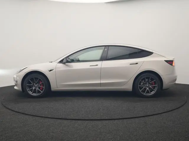 Tesla Model 3 Standard RWD Plus 60 kWh 325pk | Adaptive Cruise | Panodak | Self Driving | Camera | K...