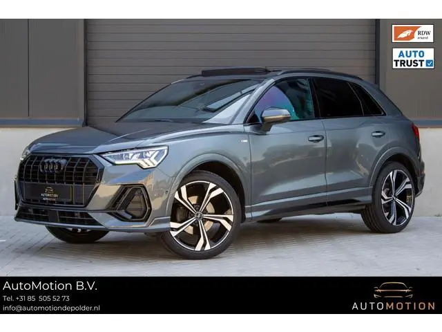 Audi Q3 35 TFSI S Line PANO CAMERA ELEKTRISCHE STOELEN SFEER PARKEERASSISTENT