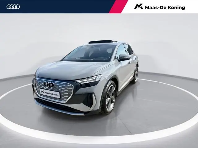 Audi Q4 e-tron 40 Edition 77 kWh / 204pk S Line · Panoramadak · Trekhaak · Apple/Android Car Play ·...