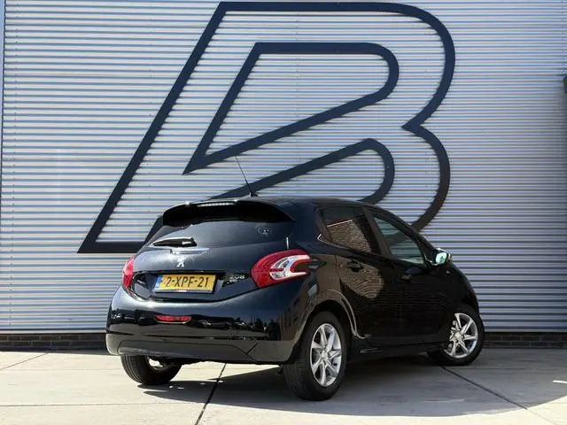 Peugeot 208 1.2 e-VTi Style Navi|Cruise|Airco|D-riem vv in 2025|Lm velgen|Elek ramen|N.A.P|Nieuwe AP...