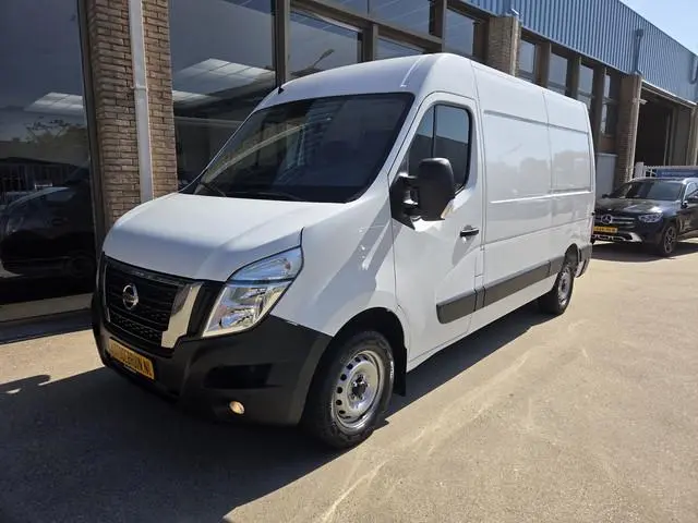 Renault Master / Nissan Interstar 2.3 dCi 150Pk / 110Kw L2/H2 Airco Cruise Achteruitrijcamera Trekha...