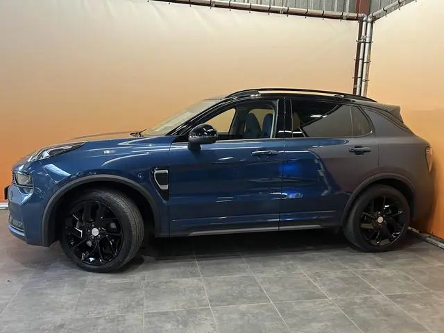 Lynk & Co 01