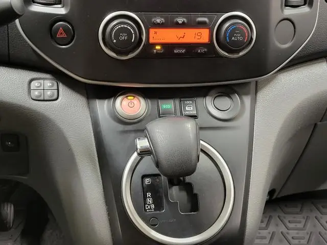 Nissan NV200