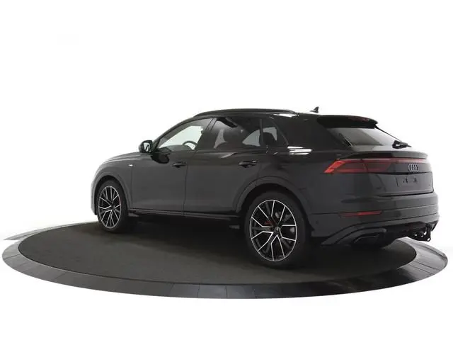 Audi Q8 60 TFSI e quattro Pro Line S Competition Panoramadak | Bang & Olufsen | Comfortstoelen met g...