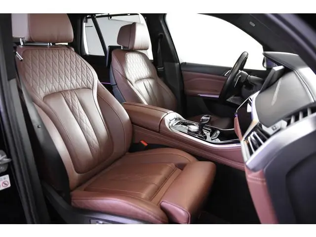 BMW X5 M50i *Panoramadak*Luchtvering*FULL-OPTIONS*