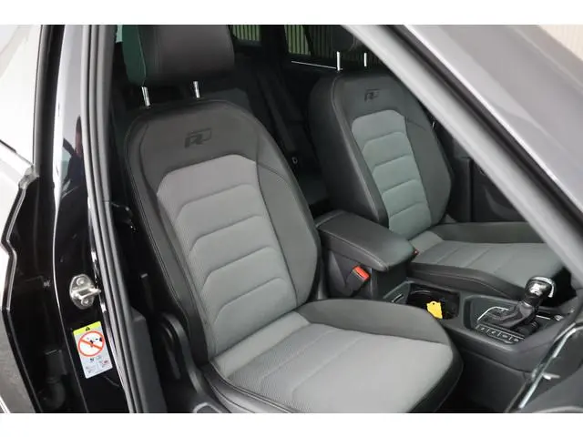 Volkswagen Tiguan 1.4 TSI ACT 150pk DSG 2x R-Line Trekhaak Camera Dynaudio Panoramadak Virtual Cockp...