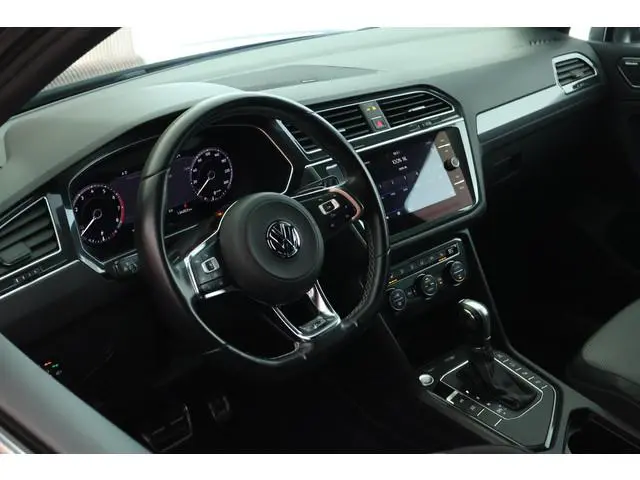 Volkswagen Tiguan 1.4 TSI ACT 150pk DSG 2x R-Line Trekhaak Camera Dynaudio Panoramadak Virtual Cockp...