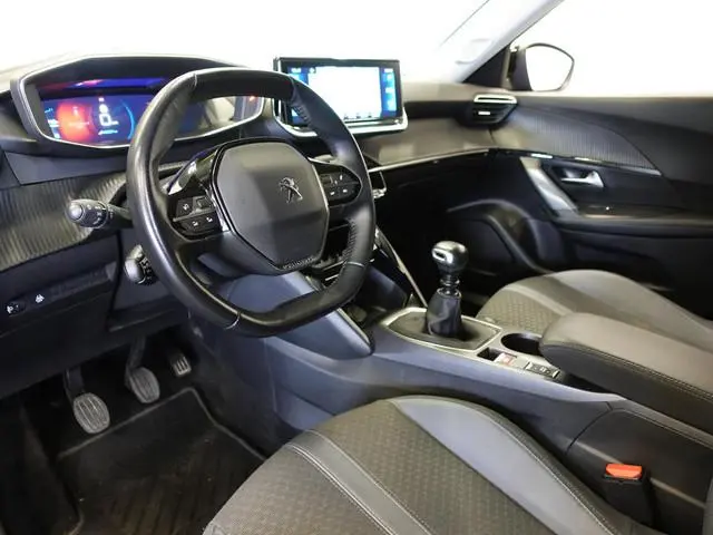 Peugeot 2008 1.2 PureTech Allure Airco Navi Carplay Cruise Control PDC VA Camera LED Verlichting