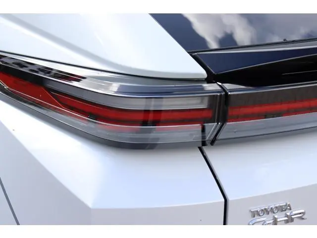 Toyota C-HR+