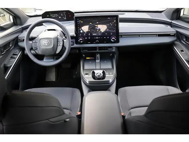 Toyota C-HR+