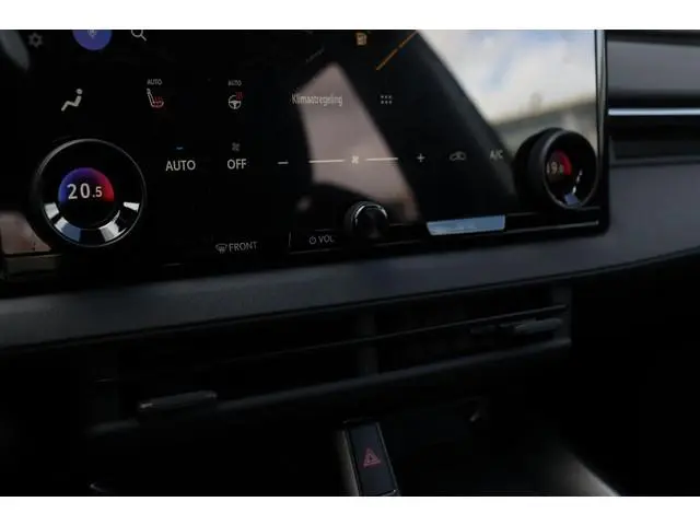 Toyota C-HR+