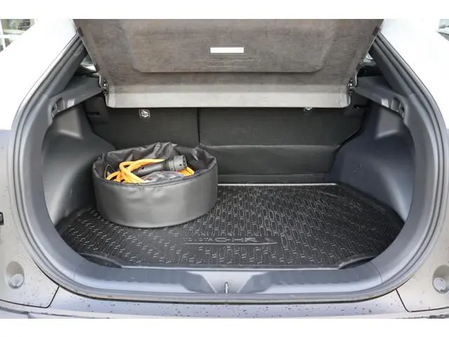 Toyota C-HR+