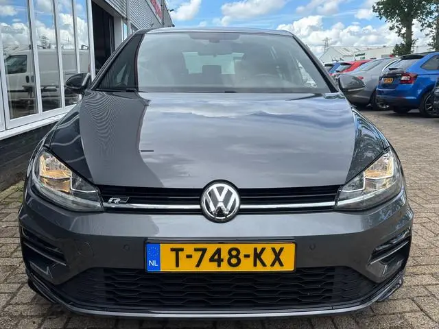 Volkswagen Golf 1.5 TSI Highline Business R-Line | Automaat | Parkeersensoren | Apple Carplay | Adap...