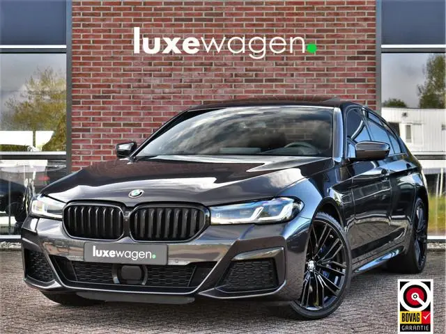 BMW 5-serie 545e xDrive M-Sport Pano Comfseat HUD ACC H/K 360 Laser