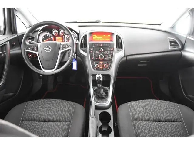 Opel Astra Sports Tourer 1.6 *Schuifdak*Trekhaak*PDC*
