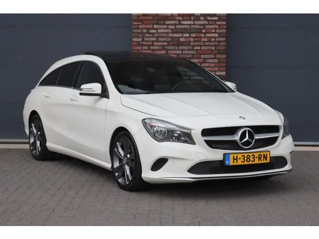 Mercedes-Benz CLA-klasse Shooting Brake 200 Prestige | Panoramadak | Memory | Stoelverwarming | Zitc...