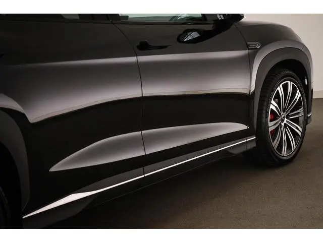 BYD SEALION