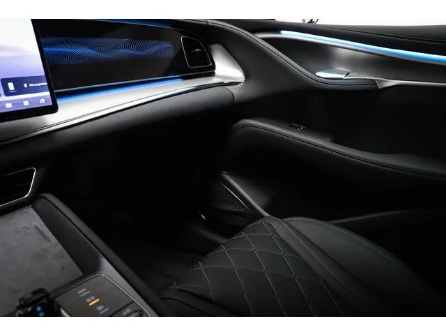BYD SEALION