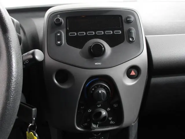 Peugeot 108 1.0 e-VTi Active  Airco Bluetooth Led 5 deurs