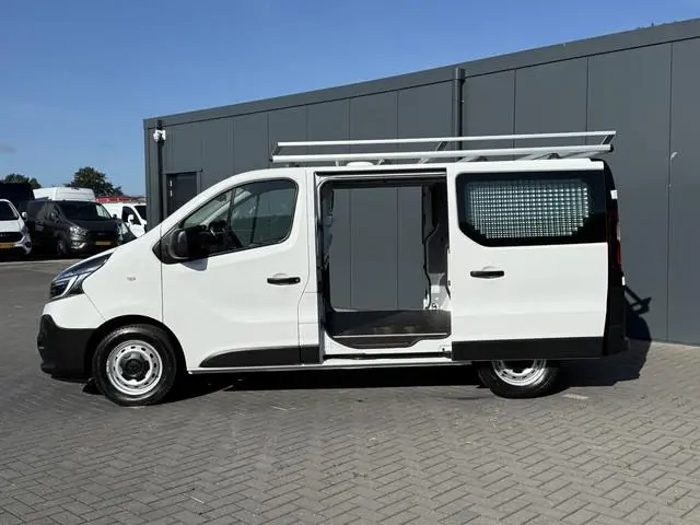 Renault Trafic 2.0 dCi 120 PK / L1H1 / 1e EIG. / 2x SCHUIFDEUR / IMPERIAAL / TREKHAAK / LED / CRUISE...