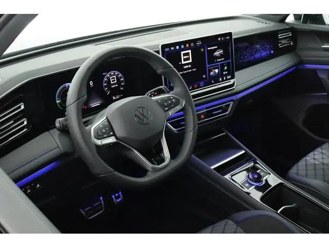 Volkswagen Tiguan 1.5 272pk eHybrid R-Line Edition Trekhaak Camera Keyless Massage Virtual Cockpit P...