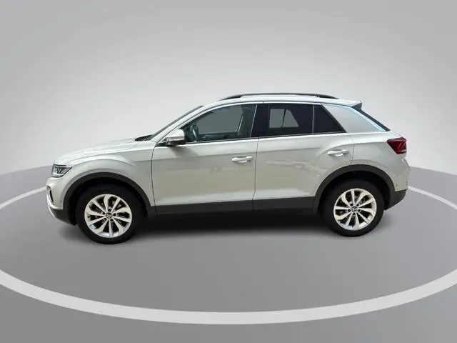 Volkswagen T-Roc 1.0 TSI 110pk Life · Camera · Apple/Android Car Play · Parkeer assistent · ACC · Cl...