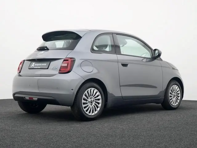Fiat 500 Urban 42 kWh | Private Lease 379 per maand.