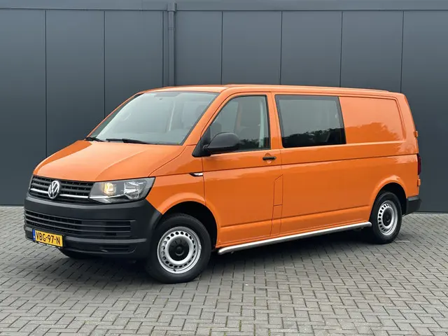 Volkswagen Transporter 2.0 TDI 102 PK TRENDLINE / L2H1 / 1e EIG. / DUBBEL CABINE / TREKHAAK / AIRCO...