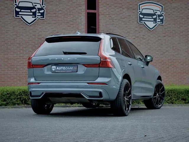 Volvo XC60 2.0 T6 Plug-in hybrid AWD Plus Dark