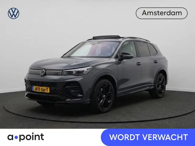 Volkswagen Tiguan 1.5 eHybrid R-Line Edition 204 pk Automaat (DSG) | Verlengde garantie | Navigatie...