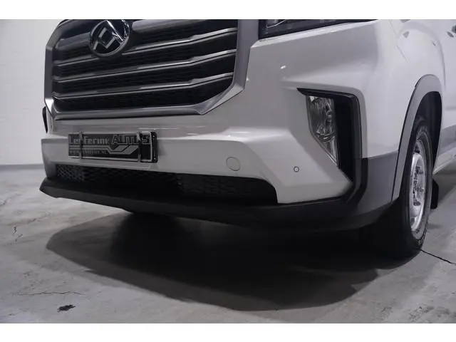 Maxus Deliver9
